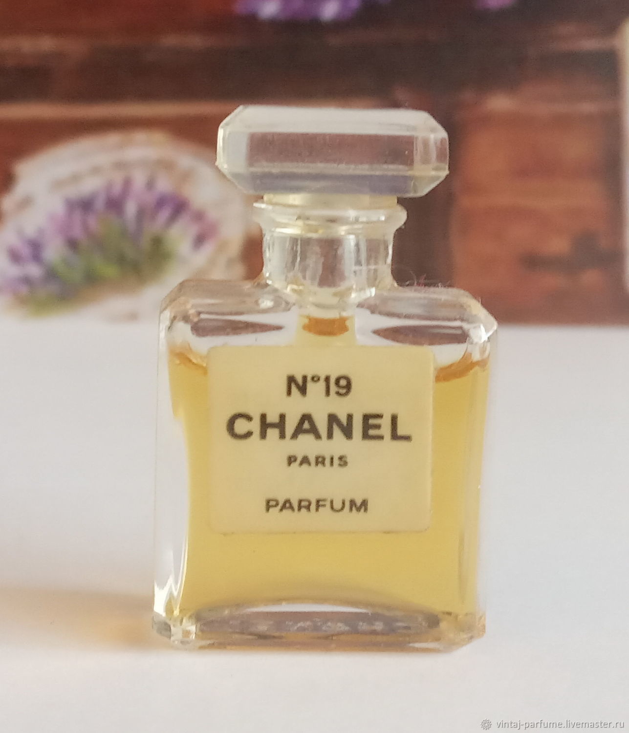 Chanel 5 оригинал. Коко Шанель духи 5. Chanel "Chanel №5" EDP, 100ml. Chanel no 5 Parfum Chanel. Духи Шанель № 9.
