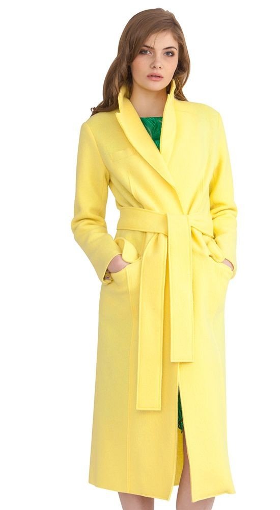 модное пальто желтое